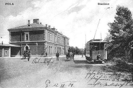 Pula - �eljezni�ka stanica i tramvaj koji je nekada vozio do nje. Snimljeno 1908. godine. 