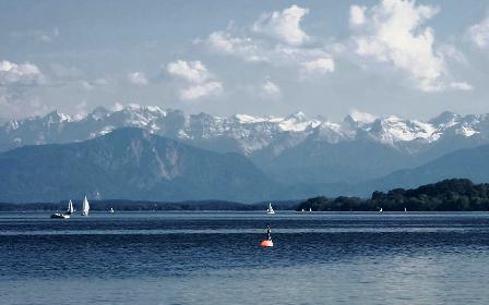 Starnberg see i Alpe u daljini